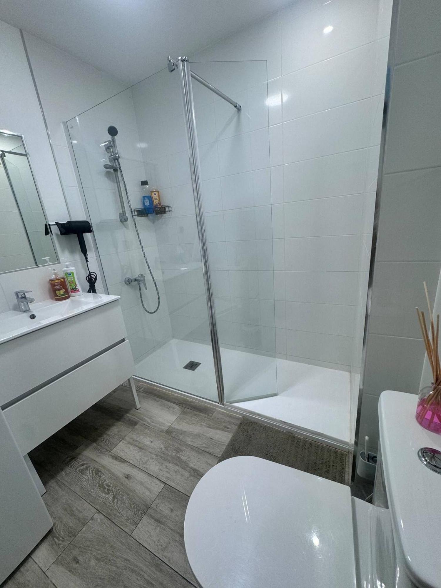 Room In Apartment - Room In Costa Del Sol Estepona Buitenkant foto